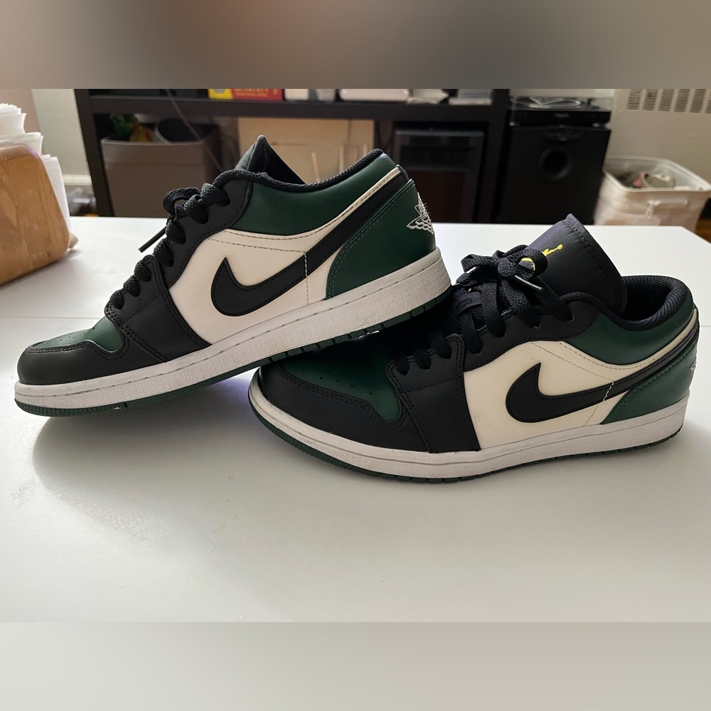 Air Jordan 1 Low Pine Green